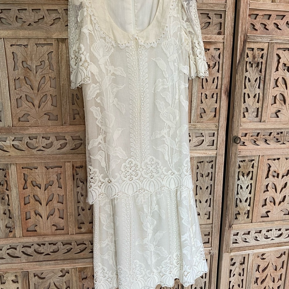 Vintage Lace dress with linens collar and cotton lining